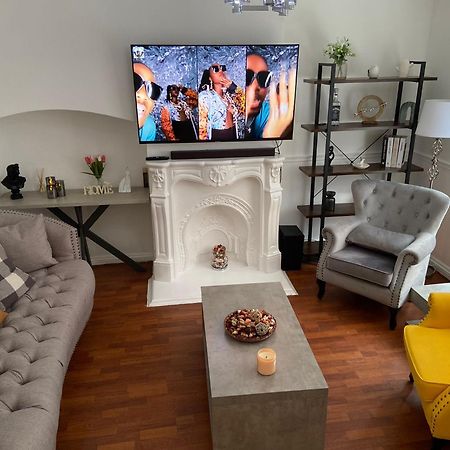 Ferienwohnung Peeams Abode Dagenham Exterior foto